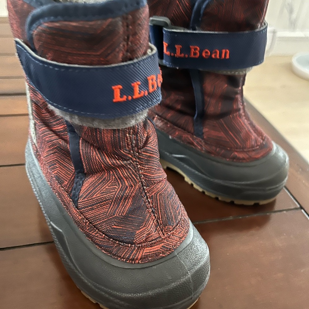 L.L. Bean Kids' Navy and Orange Toddler size 6 Snow Boots